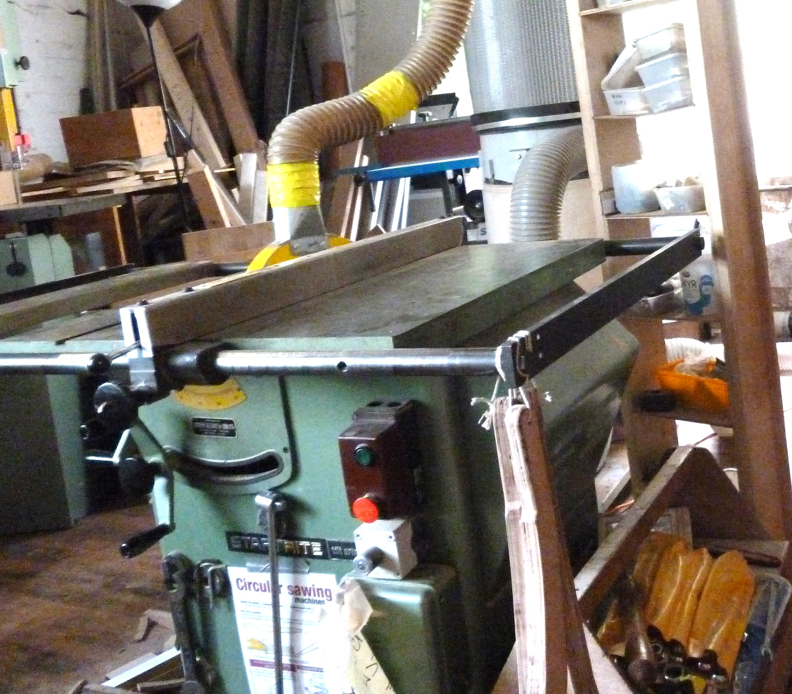 the circular saw machine